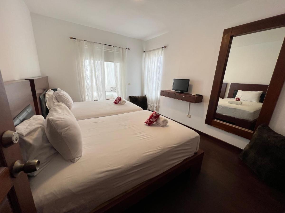 Caribbean Suites With Rooftop Pool Пунта-Кана Экстерьер фото